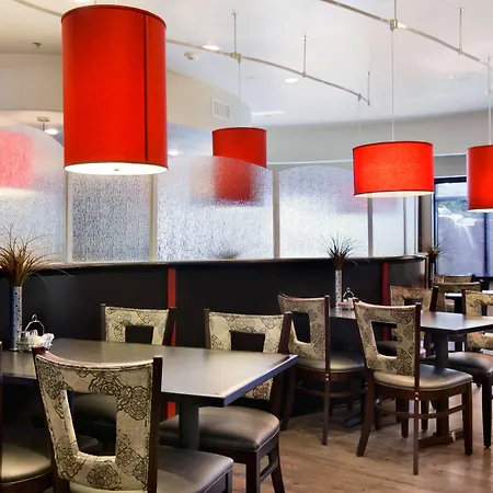 Best Western Premier Crown Chase Inn & Suites 