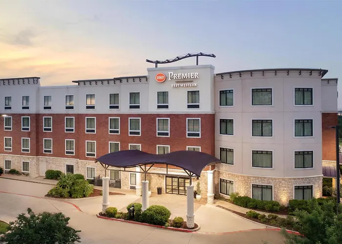 Best Western Premier Crown Chase Inn & Suites