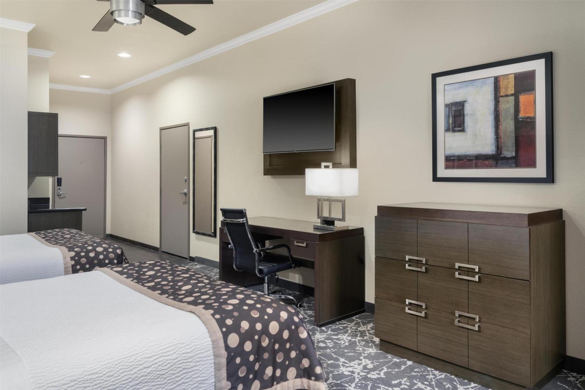 Hotel Western Premier Crown Chase & Denton