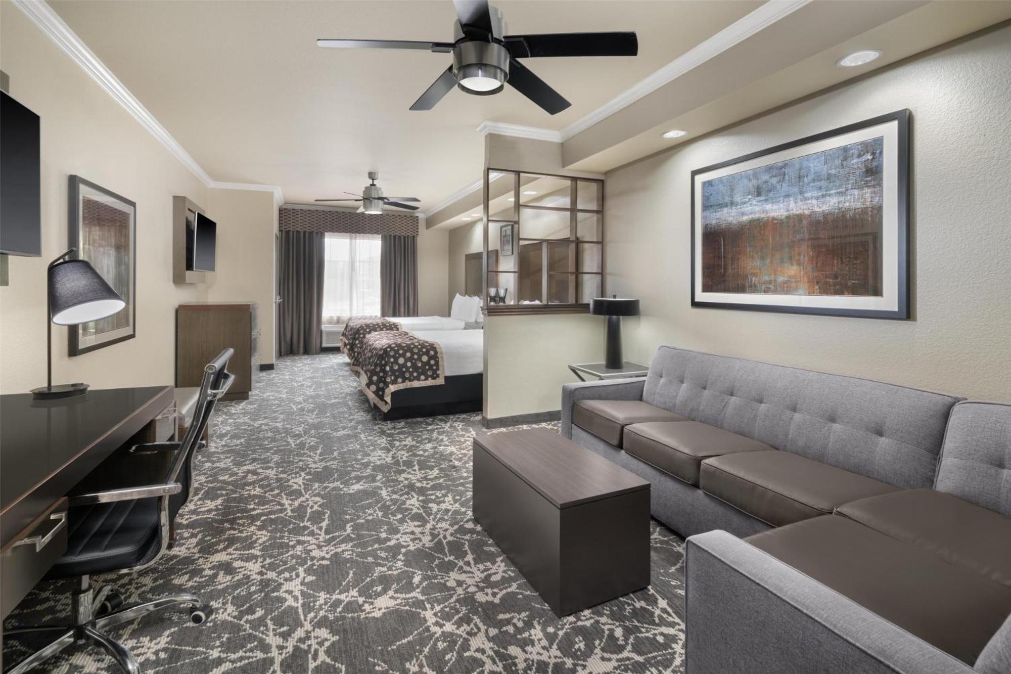 Western Premier Crown Chase & Hotel Denton